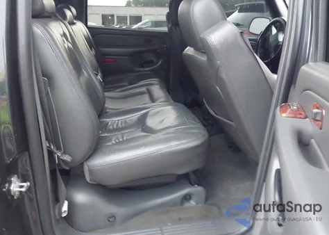 2004 Chevrolet Avalanche 1500 из США, поврежденный, VIN 3GNEC12T44G338195